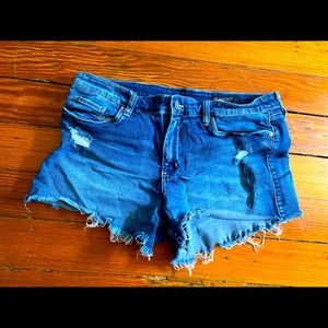Women’s Astor Blank NYC Cut-off Short